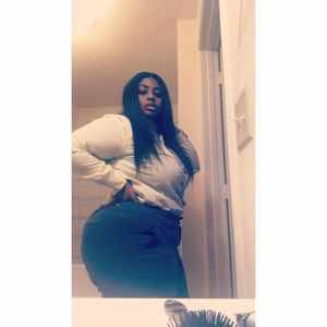 Meet your Posher, Kayla